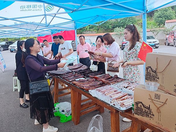 1-4涪陵区餐饮（商）协会新区分会三周年联谊会圆满结束.jpg