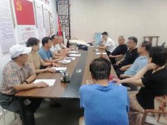 山东聊城市直书画家协会举行庆“八一”