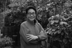 共工新闻总社荣誉顾问郑凤荣逝世